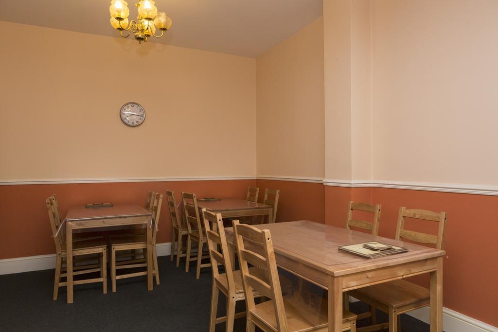 Southend Guest House - Close To Beach, Train Station & Southend Airport Bagian luar foto