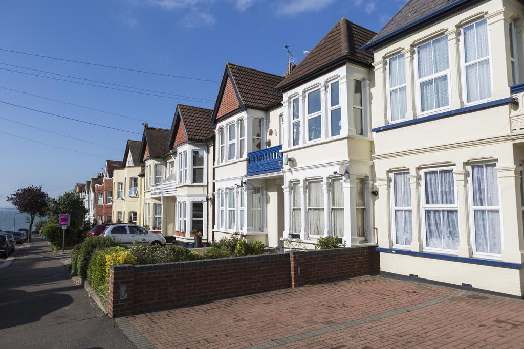 Southend Guest House - Close To Beach, Train Station & Southend Airport Bagian luar foto