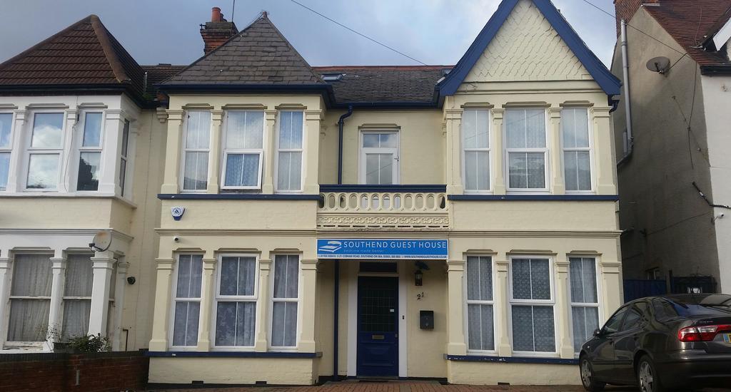 Southend Guest House - Close To Beach, Train Station & Southend Airport Bagian luar foto