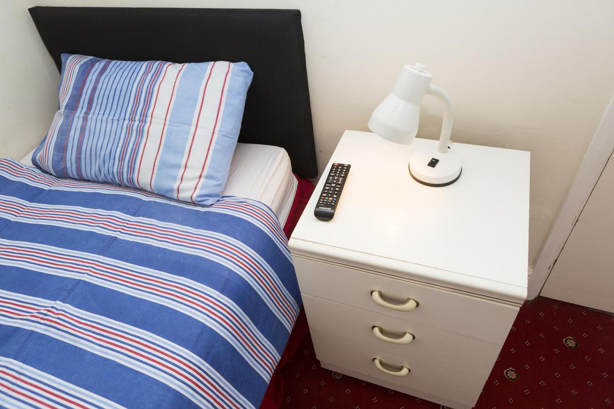 Southend Guest House - Close To Beach, Train Station & Southend Airport Ruang foto