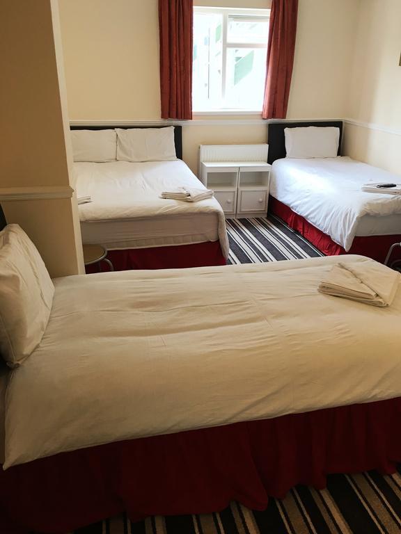 Southend Guest House - Close To Beach, Train Station & Southend Airport Bagian luar foto